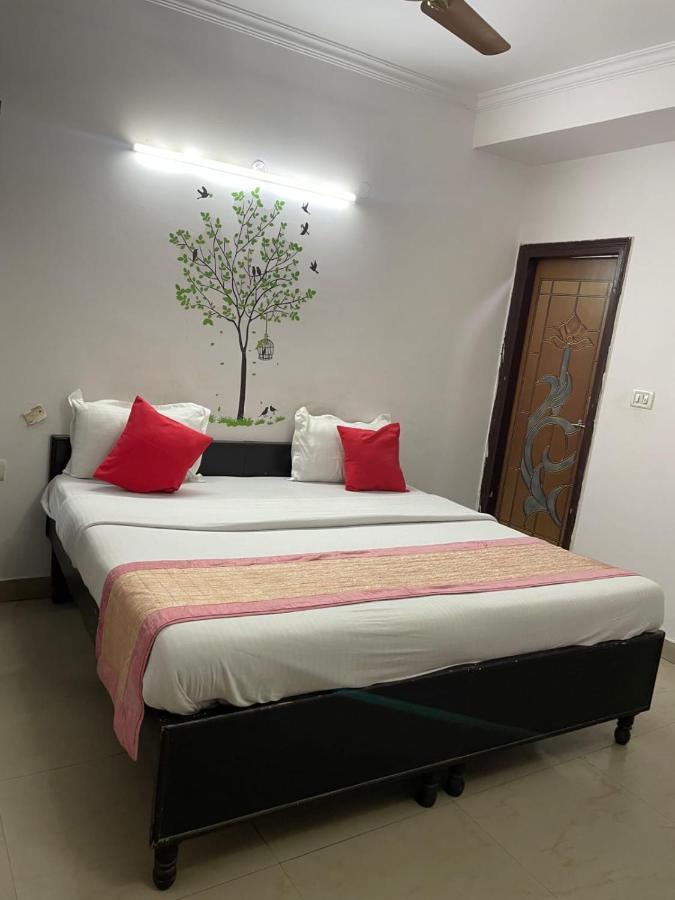 Ayada Plaza Bed & Breakfast *